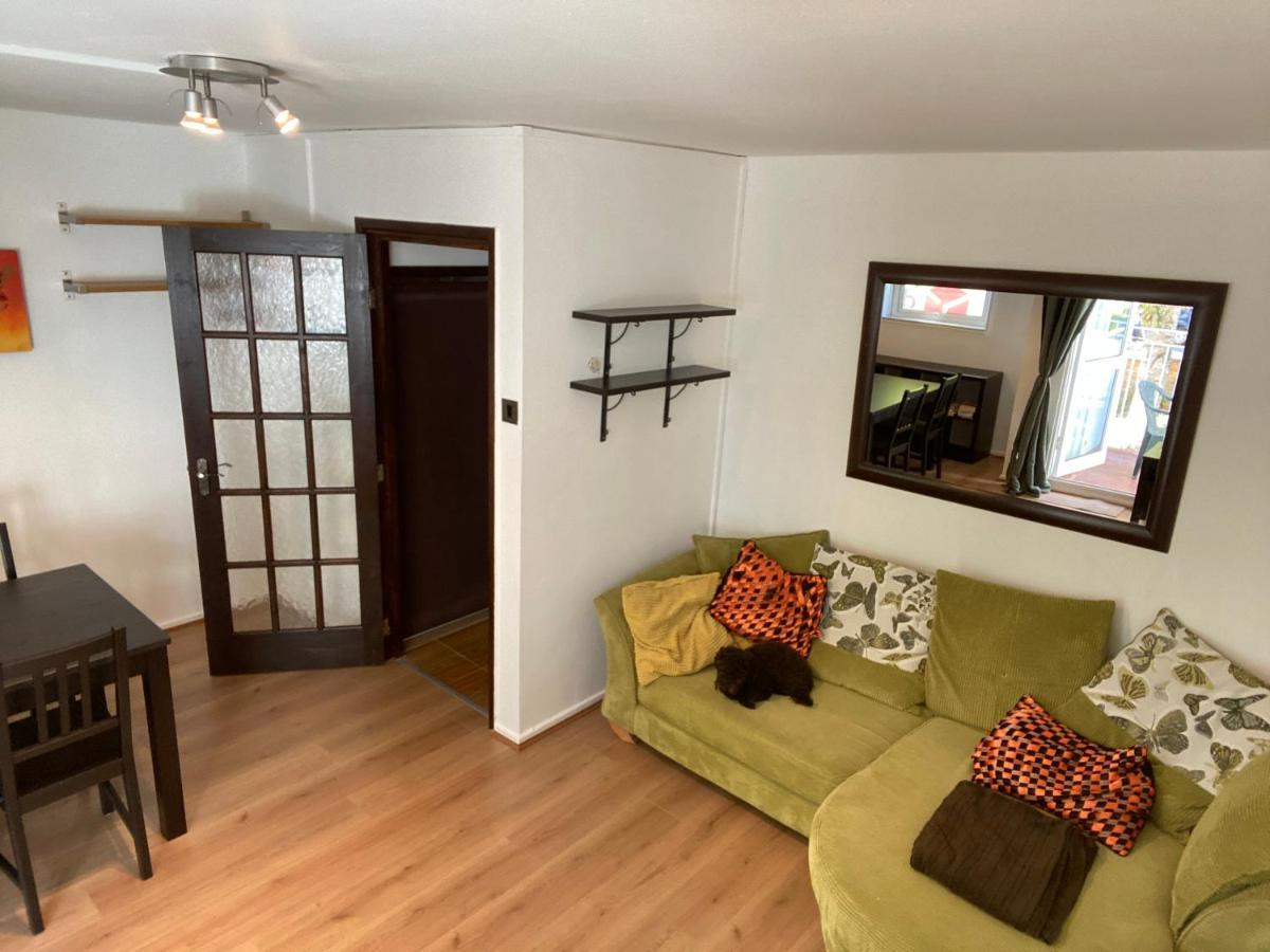 Beautiful 2 Bedroom & Balcony Flat In * Лондон