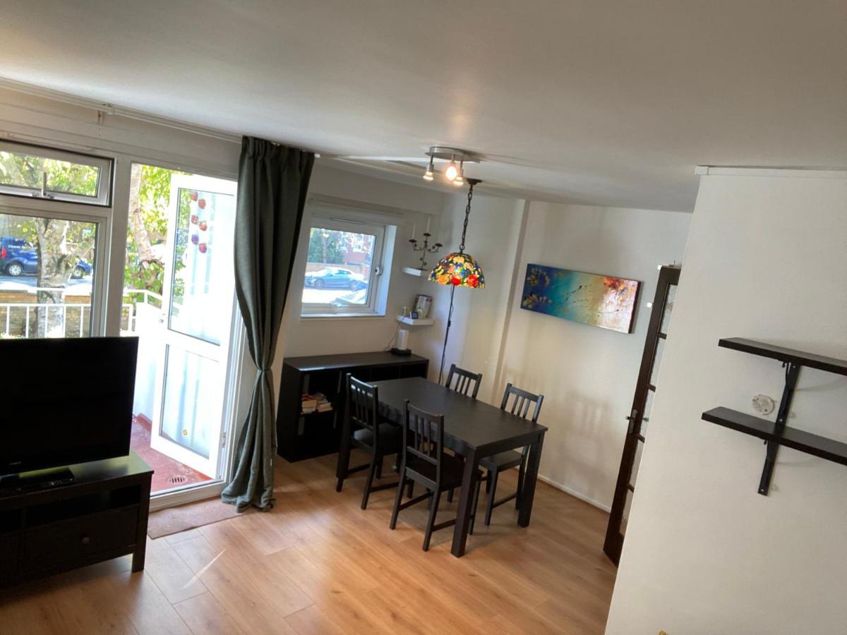 Beautiful 2 Bedroom & Balcony Flat In Apartment *
